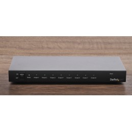1 pcs - StarTech.com 9 Port 1 Input 8 Output HDMI Splitter - up to 4K