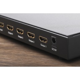 1 pcs - StarTech.com 9 Port 1 Input 8 Output HDMI Splitter - up to 4K