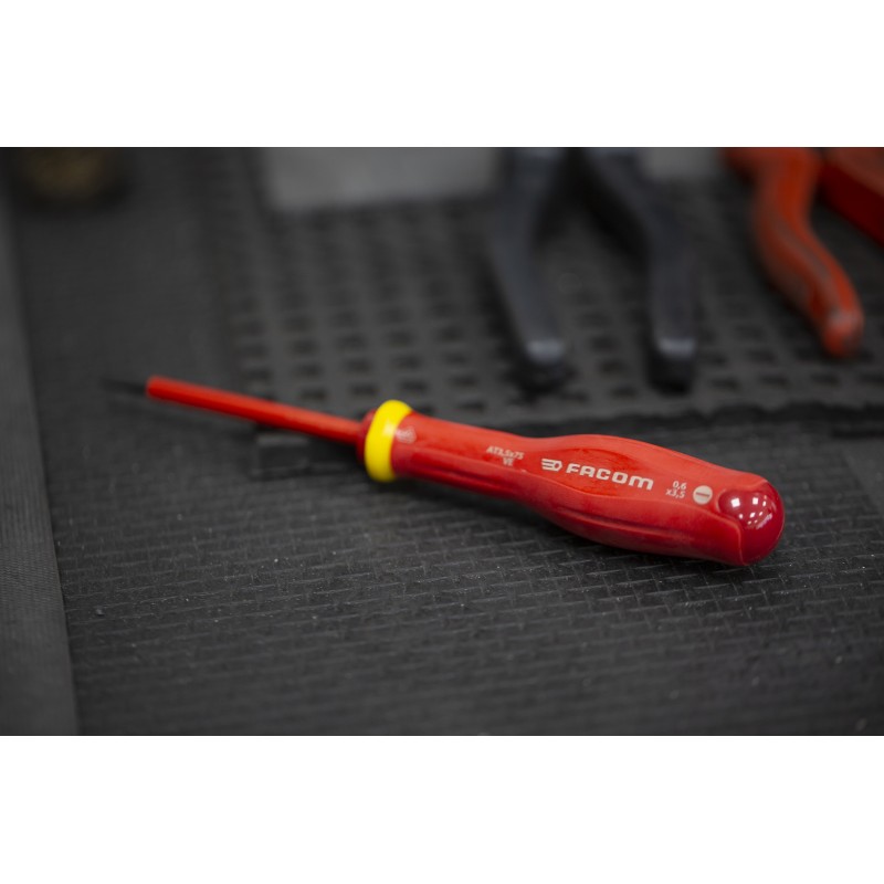 1 pcs - Facom Slotted Insulated Screwdriver, 3.5 x 0.6 mm Tip, 75 mm Blade, VDE/1000V, 179 mm Overall