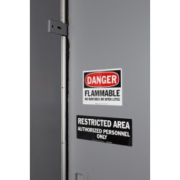 1 pcs - Brady B-595 Vinyl Blue Label Roll, 101.6mm Width, 1 Roll Qty