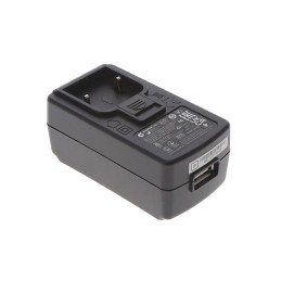 1 pcs : WR9QA3200USB1ANMEDR6B - 5V 3.2A USB PLUG IN POWER SUPPLY