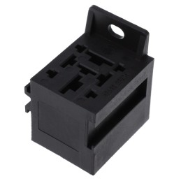 1 pcs : 99025 - RELAY SOCKET 70A