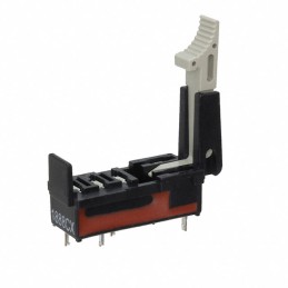 1 pcs : P2R-057P - RELAY SOCKET 5 POS THROUGH HOLE