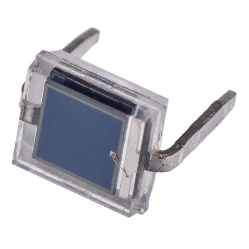 5 pcs - Vishay, BPW34 IR + Visible Light Si Photodiode, Through Hole