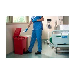 1 pcs - Rubbermaid Commercial Products Legacy Step-On 68L Red Pedal Plastic Waste Bin