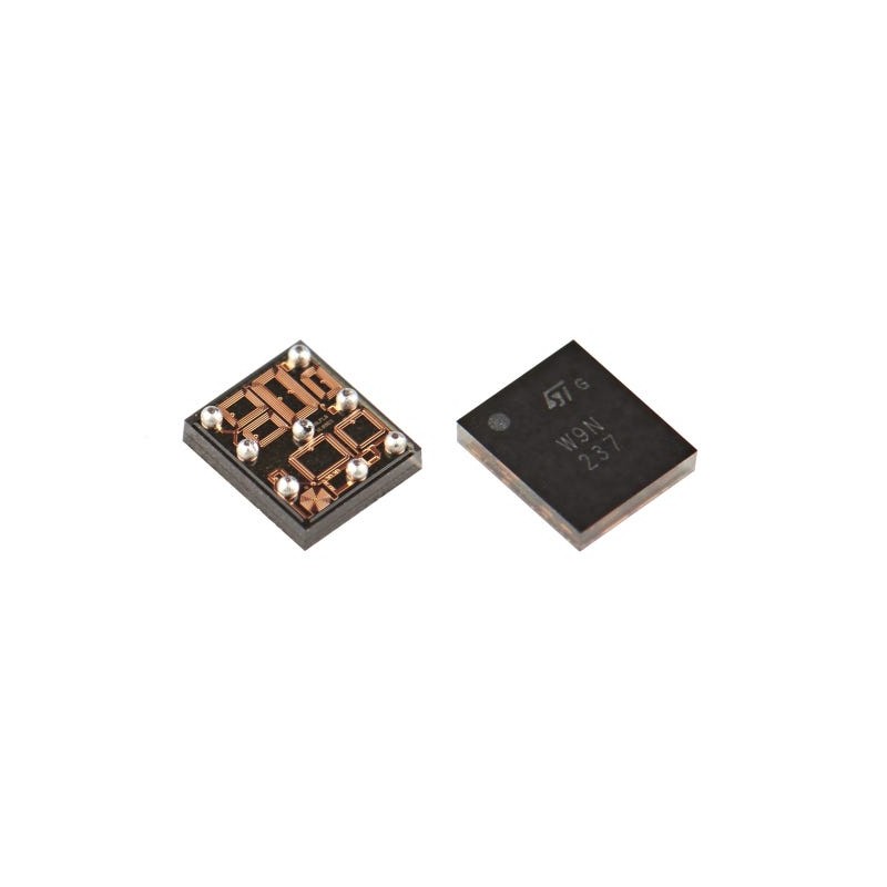 10 pcs - STMicroelectronics, MLPF, Signal Filter 2500MHz, CSPG, PCB, 1.65 x 1.05 x 0.68mm