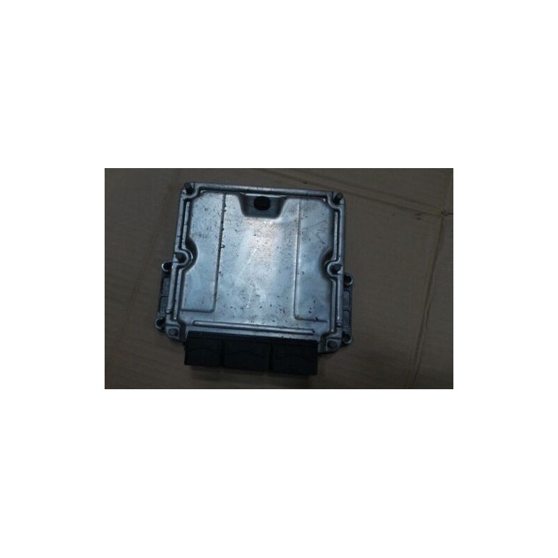 Renault Trafic II 2001-2007 1.9 DCI Bosch Engine ECU 0281010632 8200118526