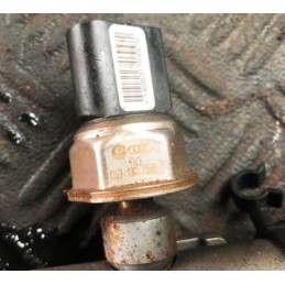 2008 AUDI A8 D3 4E 4.2 TDI LH FUEL RAIL 057130089K / 059130758E