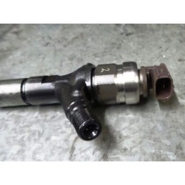 Subaru Outback legacy 05-09 2.0 diesel FUEL INJECTOR 16613AA020