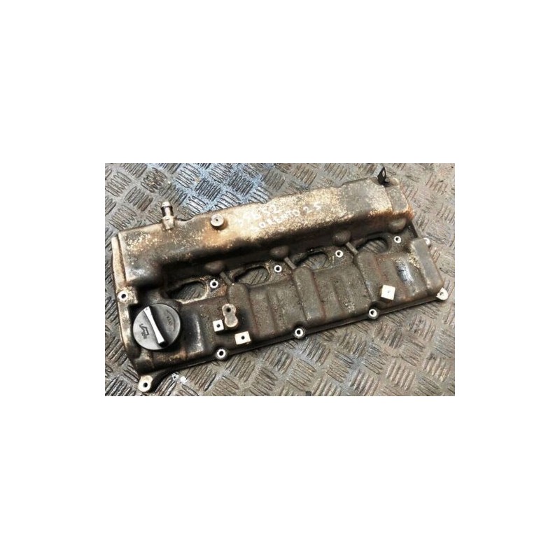 2005 KIA SORENTO 2.5 DIESEL ROCKER COVER
