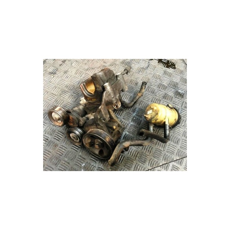 2006 Hyundai Santa Fe mk2 2.2 POWER STEERING PUMP WITH BRACKET