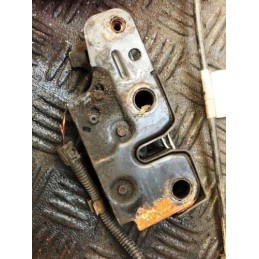 2006 VOLKSWAGEN GOLF MK5 2.0 GTI BWA BONNET LATCH