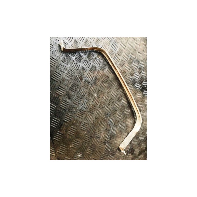 2006 VOLKSWAGEN GOLF MK5 2.0 GTI BWA FUEL TANK STRAP HOLDER