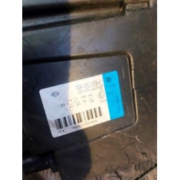 2006 VOLKSWAGEN POLO 1.4 PETROL MK4 RH HEADLIGHT CLIP DAMAGED NEED POLISHING