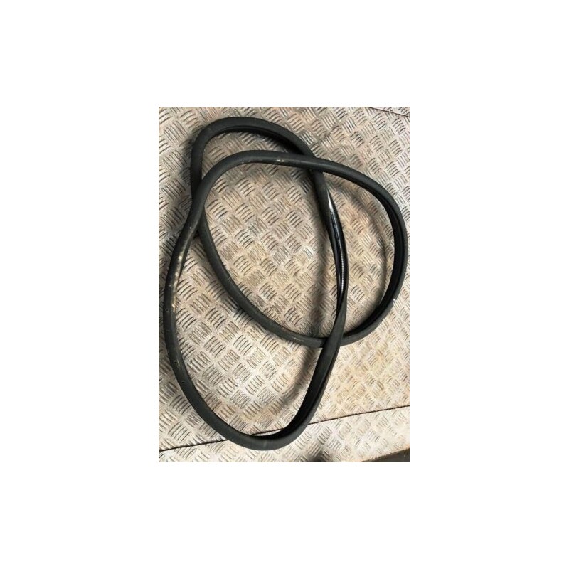 2009 MERCEDES-BENZ C-CLASS W204 C320 AMG LH FRONT DOOR RUBBER SEAL