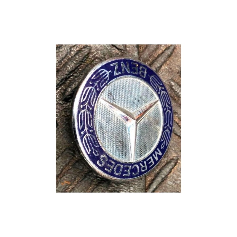 2009 MERCEDES-BENZ C-CLASS W204 C320 BONNET BADGE DAMAGED