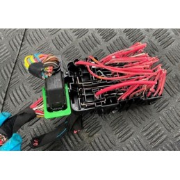 2010 RENAULT GRAND SCENIC MK3 1.4 TCe FUSE RELAY BOX