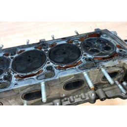 2010 VAUXHALL INSIGNIA 2.0 D CYLINDER HEAD 55571949 /