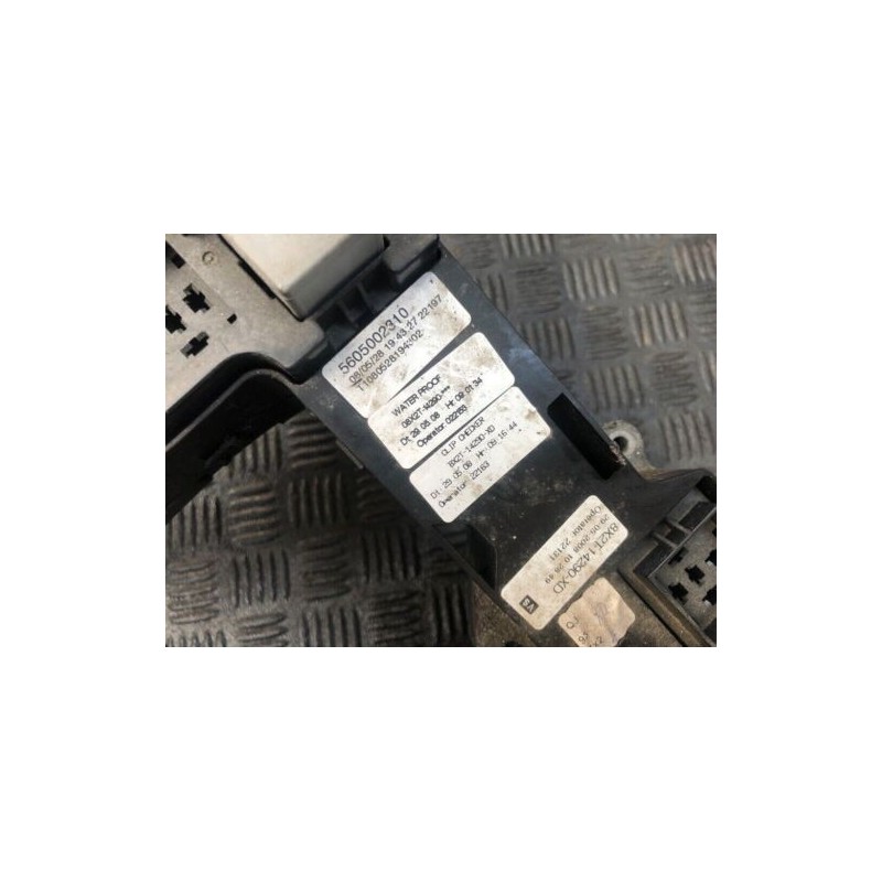 2008 JAGUAR XF X250 2.7 D AUTO FUSE RELAY BOX 8X2T-14290-XD