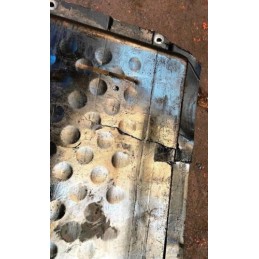 2009 MERCEDES-BENZ C-CLASS W204 C320 UNDERTRAY DAMAGED a2045202323