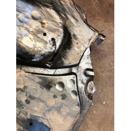 2009 MERCEDES-BENZ C-CLASS W204 C320 UNDERTRAY DAMAGED a2045202323