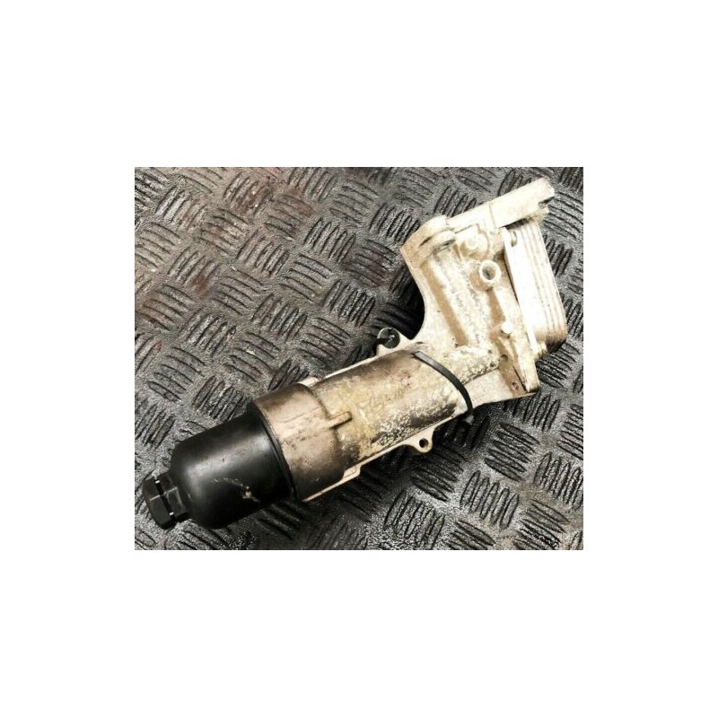 Mercedes-Benz C Class 1.8 w203 OIL FILTER HOUSING A2711800610