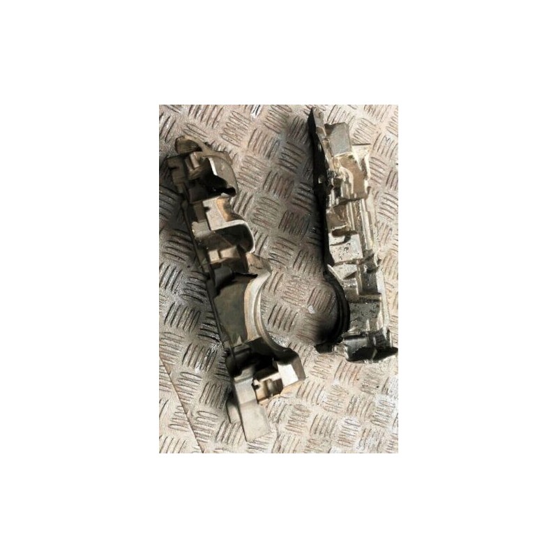 2009 MERCEDES-BENZ C-CLASS W204 C320 FOAM COVER NEAR FUEL INJECTOR A6420160824