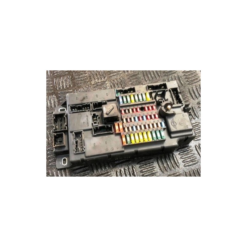 2009 MINI COOPER R56 1.6 petrol FUSE BOX 519227316 / 61353453739