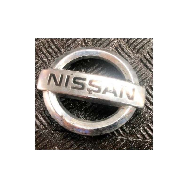 2007 NISSAN PATHFINDER 2.5 DCI R51 FRONT GRILL BADGE