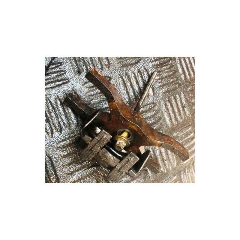 2011 PEUGEOT BOXER 335 L3H2 LWB SHR 2.2 FUEL INJECTOR HOLDER CLAMP