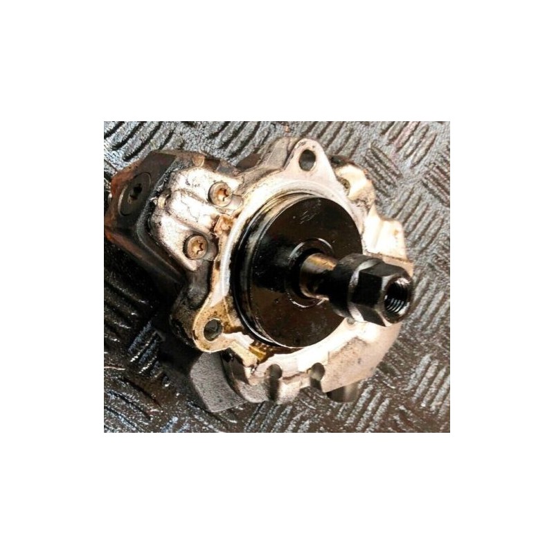 2006 BMW E90 3 series 2.0 D FUEL PUMP 0445010045 / 7788670