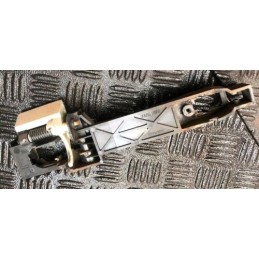 2007 NISSAN PATHFINDER 2.5 DCI R51 LH FRONT DOOR HANDLE BRACKET 80611EB300