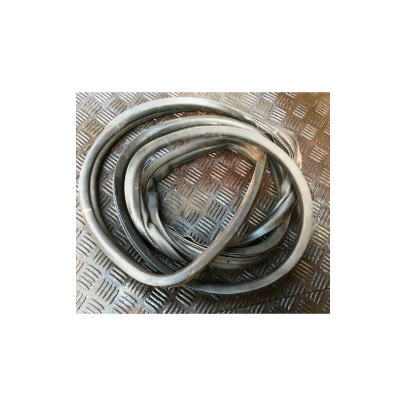 2011 PEUGEOT BOXER 335 L3H2 LWB SHR 2.2 RLH FRONT DOOR RUBBER SEAL