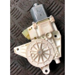 2009 MERCEDES-BENZ C-CLASS W204 LH FRONT DOOR WINDOW MOTOR A2048200142 / 01308