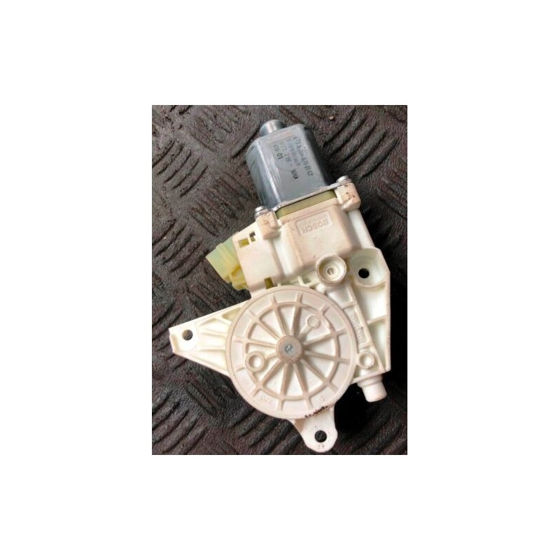 2009 MERCEDES-BENZ C-CLASS W204 LH FRONT DOOR WINDOW MOTOR A2048200142 / 01308