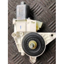 2009 MERCEDES-BENZ C-CLASS W204 LH FRONT DOOR WINDOW MOTOR A2048200142 / 01308