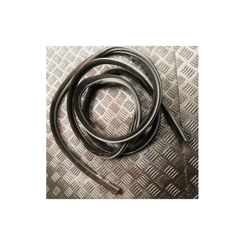 2003 RANGE ROVER VOGUE L322 TD6 HSE LH FRONT RUBBER SEAL