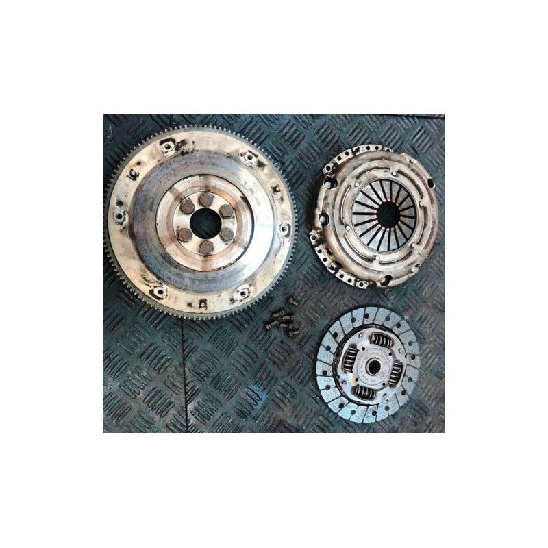 2006 VOLKSWAGEN POLO 1.4 PETROL MK4 FLYWHEEL WITH CLUTCH COMPLETE R03010527 10