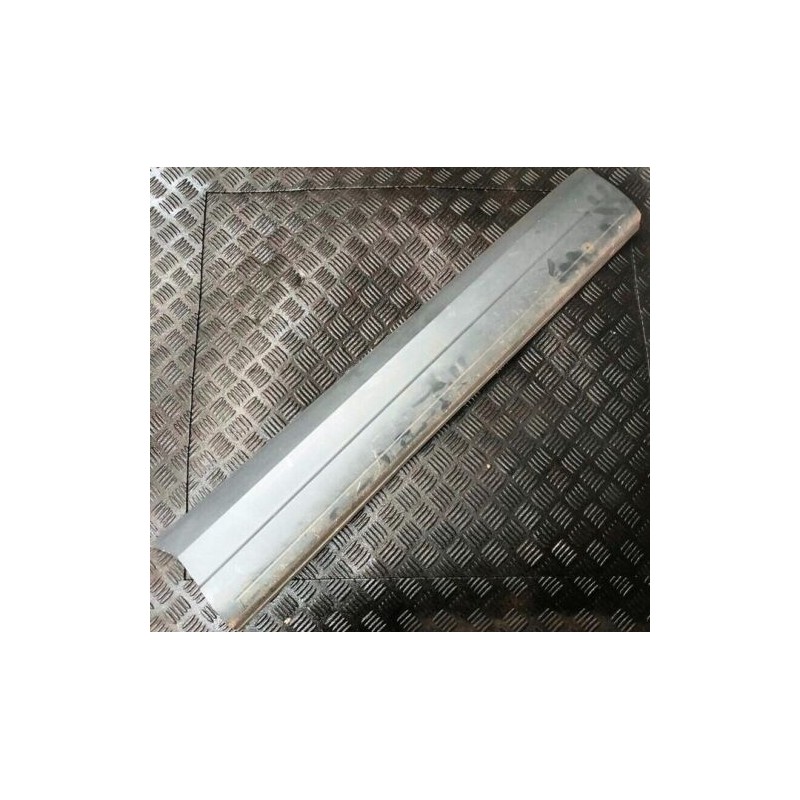 2009 VW TIGUAN 1.4 TSI MK1 5N RH FRONT DOOR MOULDING
