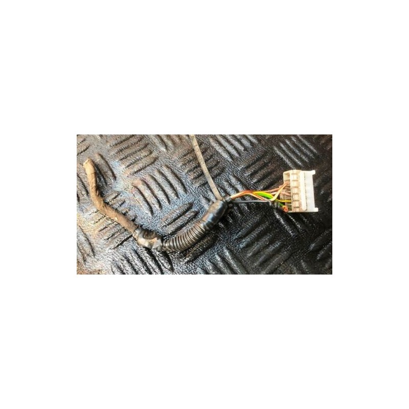 2011 PEUGEOT BOXER 335 L3H2 LWB SHR 2.2 RH REAR LIGHT BULB HOLDER CONNECTOR