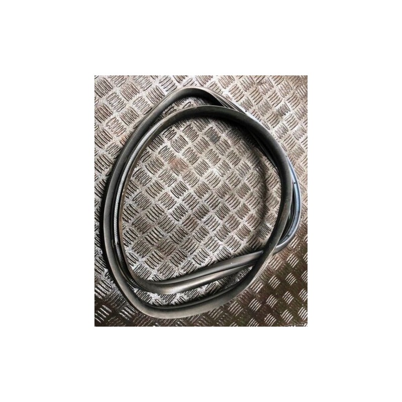 2013 CHRYSLER YPSILON 1.2 MK3 RH REAR RUBBER SEAL