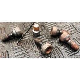 2006 BMW E90 3 series 2.0 D SECURE WHEEL NUT SET