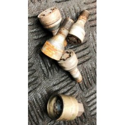 2013 CHRYSLER YPSILON 1.2 MK3 SECURE WHEEL NUT SET