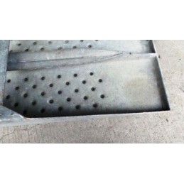 STEEL HEAVY DUTY LOADING RAMPS ,CAN USE FOR VARIOUS TRACTOR LORRIES