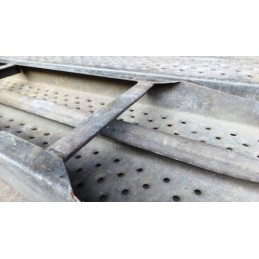 STEEL HEAVY DUTY LOADING RAMPS ,CAN USE FOR VARIOUS TRACTOR LORRIES
