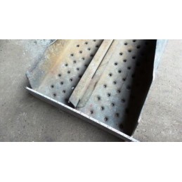 STEEL HEAVY DUTY LOADING RAMPS ,CAN USE FOR VARIOUS TRACTOR LORRIES