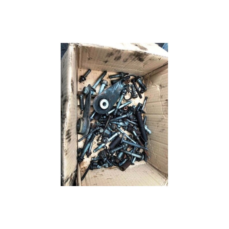 2009 Citroen C5 2.0 HDi VTR+ MK3 VARIOUS BOLTS NUTS FROM ENGINE AUXILIARIES