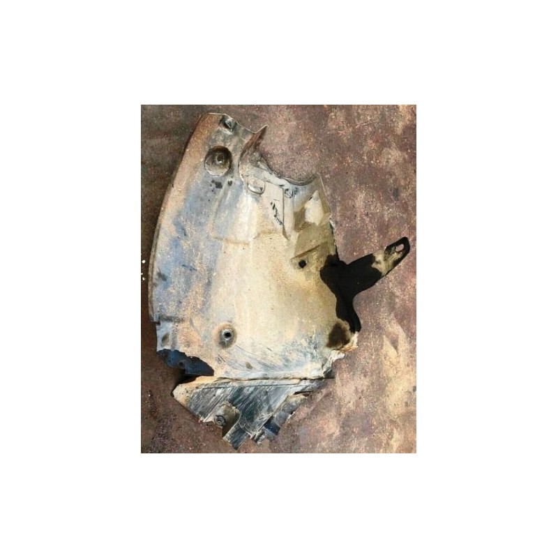 2009 MERCEDES-BENZ C-CLASS W204 C320 WHEEL ARCH RH FRONT REAR A2046984030