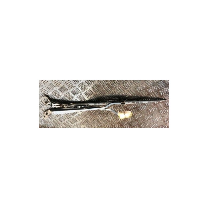 2009 MINI COOPER R56 1.6 petrol WIPER ARM PAIR