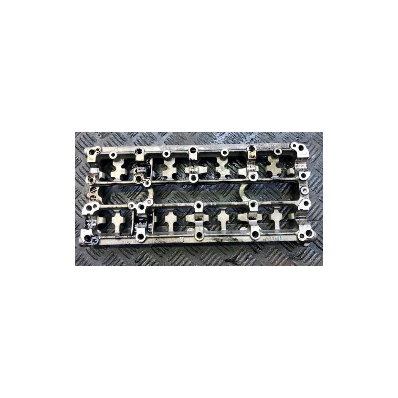 2006 Volvo V50 2.0 D Diesel CAMSHAFT HOLDER RBD COVER 9642549980